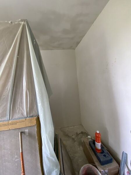 Amenajari exterioare si interioare.